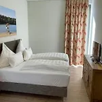 Bernsteinsee Homes And Ferien House *
