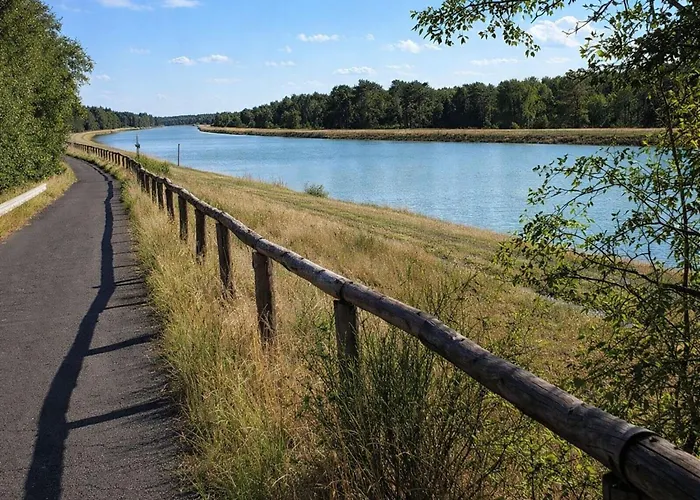 アパート Bernsteinsee Homes And Ferien House Sassenburg